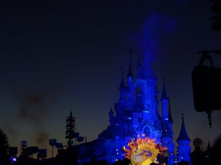 Llegada a Disneyland París