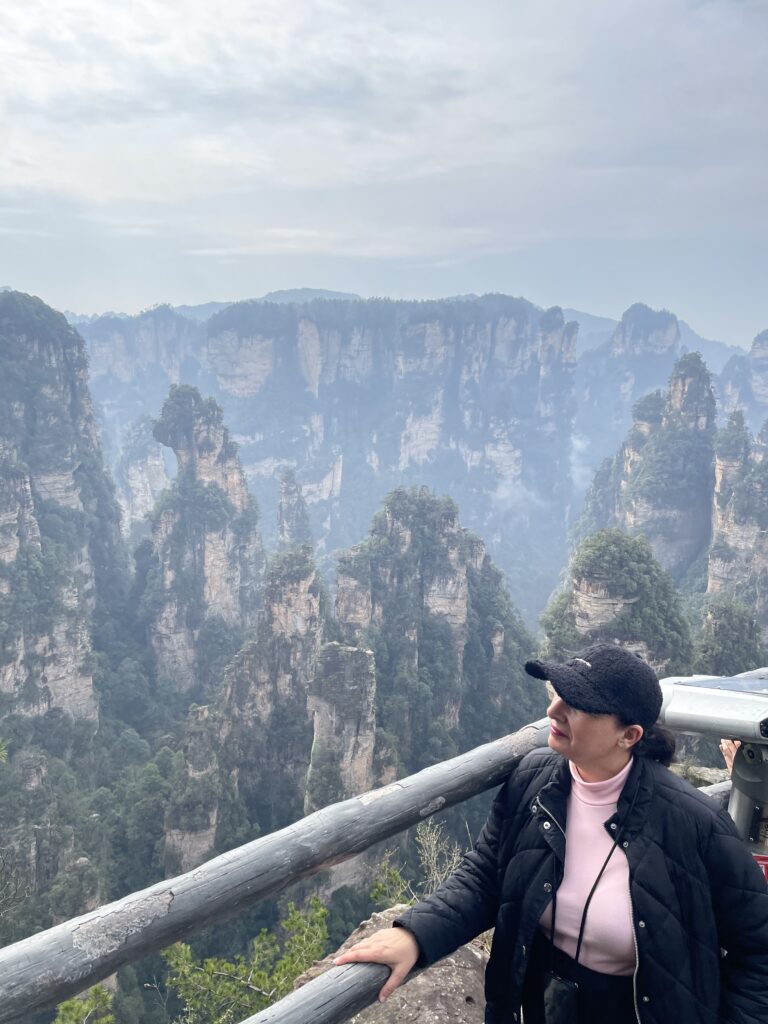 Matrimonio viajero en su ruta por China en 10 días en las montañas de Avatar