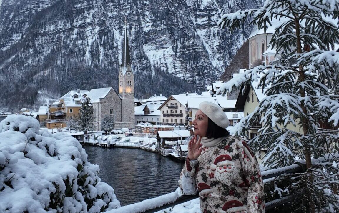 Ruta en coche desde Salzburgo a Hallstatt nevado en Navidad